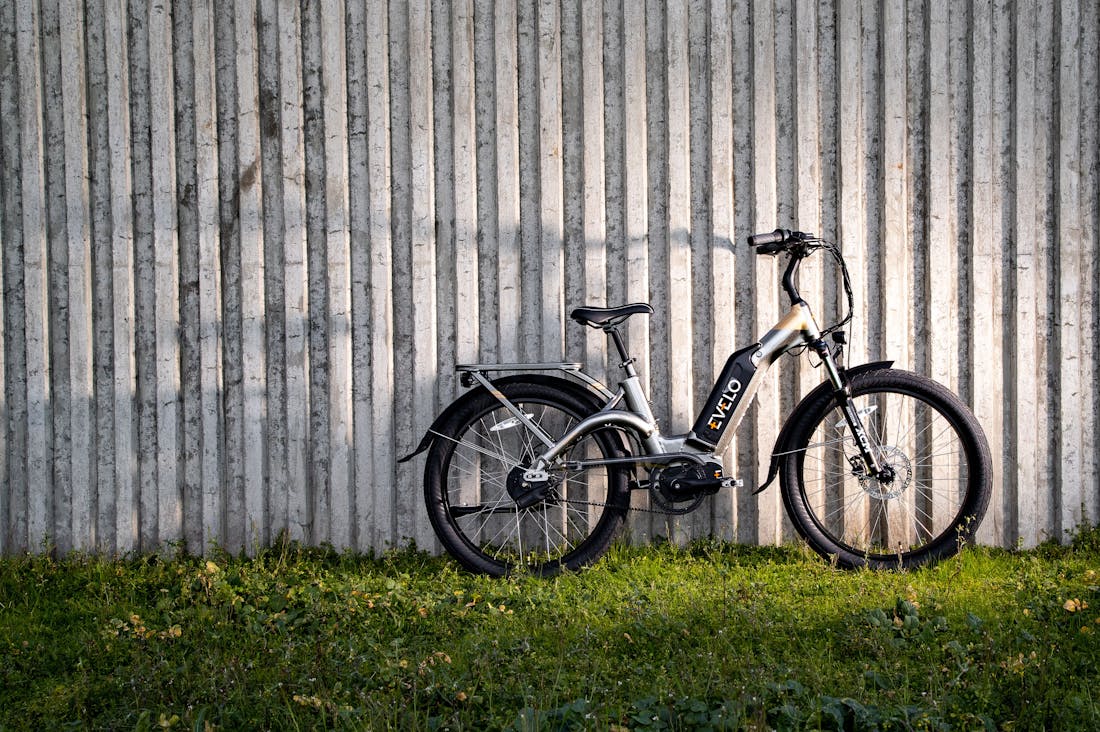 Navigating the Future of Electric Vehicles: What You Need to Know in 2024 Image 1