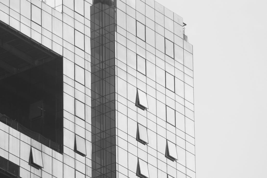 Navigating the Future of Finance: Embracing Digital Currency and Blockchain Technology Image 2