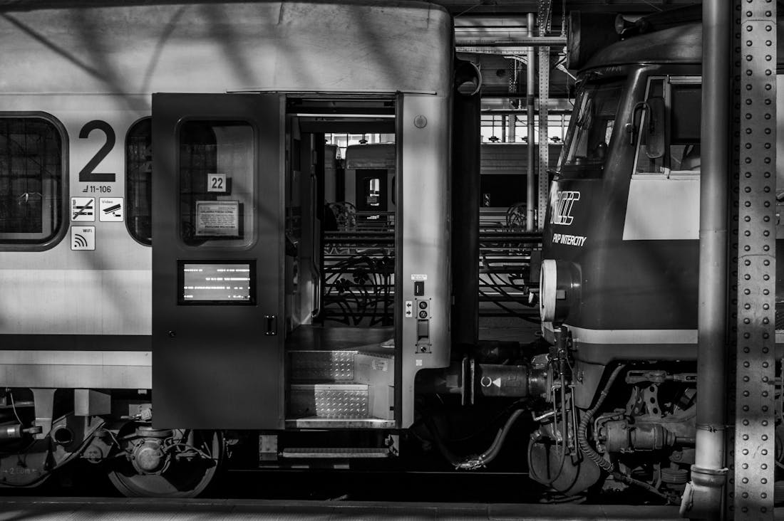 Navigating the Future of Travel: Embracing Technology and Sustainable Choices Image 1