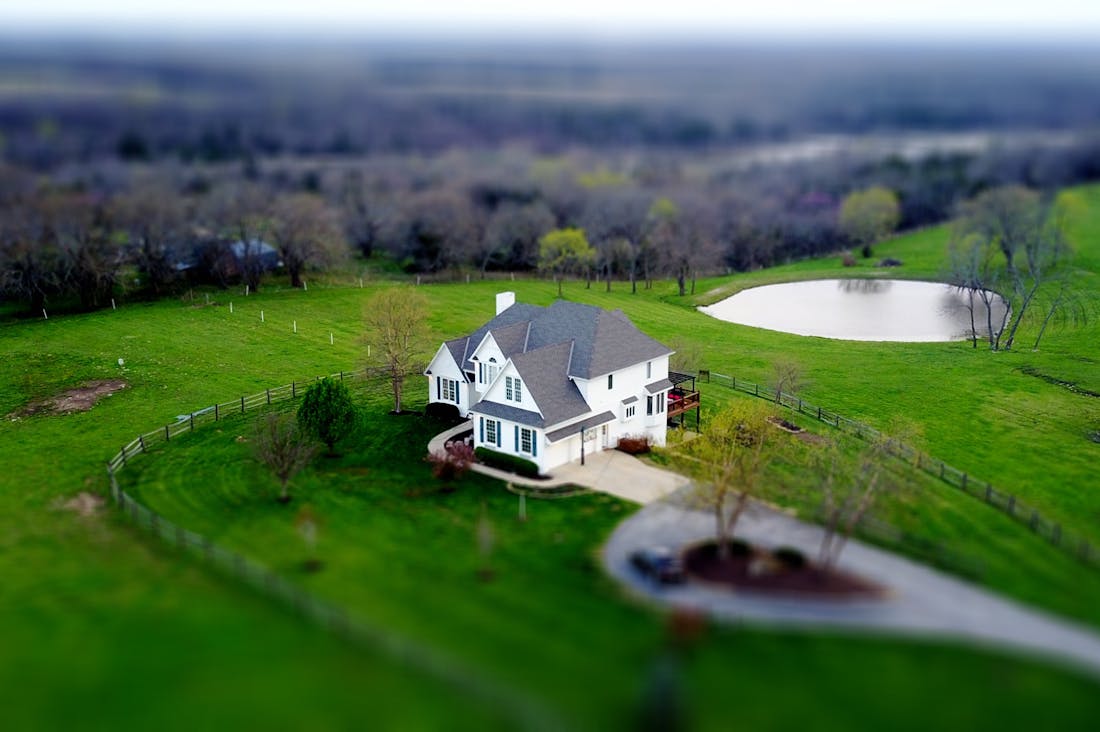 Practical Insights for Achieving Sustainable Living Goals Image 2