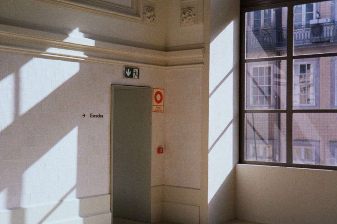 Practical Money Management Tips for a Stress-Free Financial Future Image 2