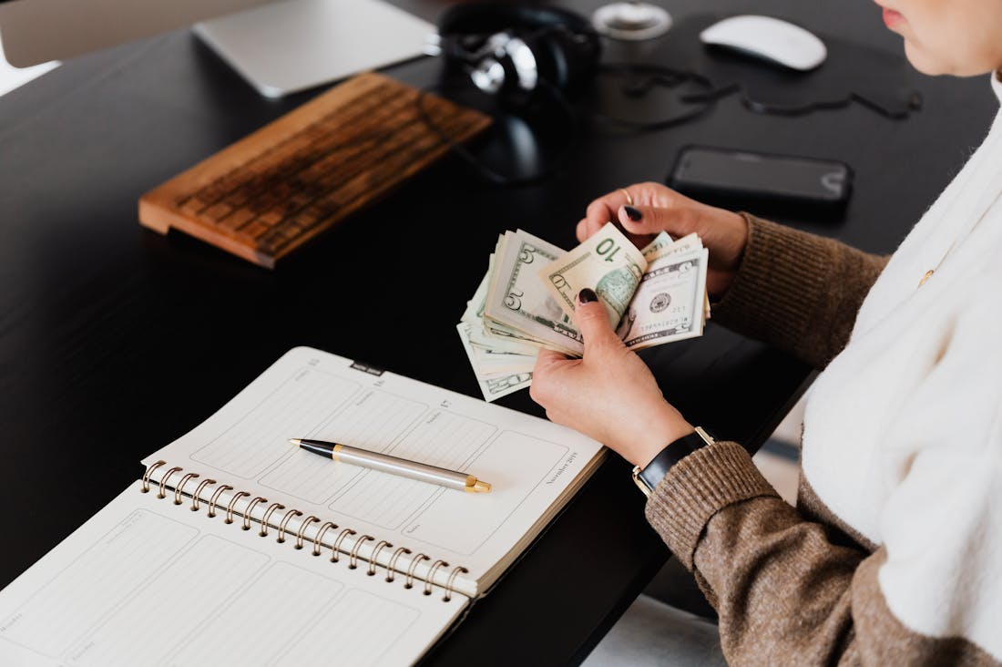 Practical Tips for Balancing Work and Personal Finances in Today's Economy Image 1