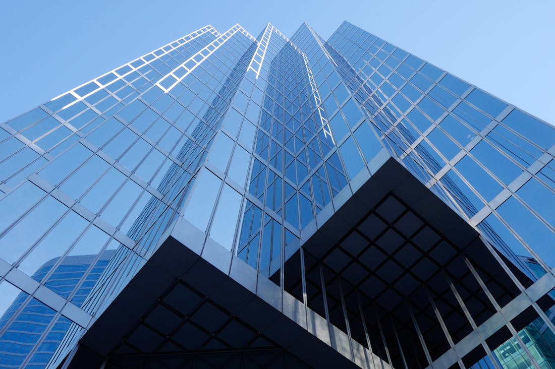 Redefining Luxury: The Intersection of Modern Minimalism, Quality Craftsmanship, and Sustainable Living Image 1