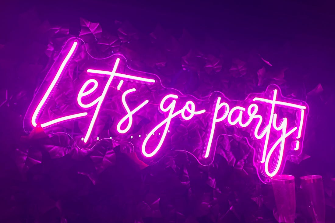 Reimagining Commutes: The Role of Electric Vehicles in a Sustainable Future Image 2