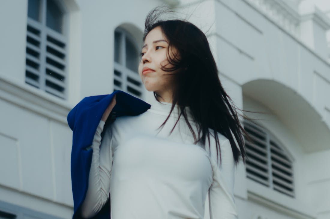 Revamping Your Wardrobe: Essentials for Timeless and Versatile Style Image 1