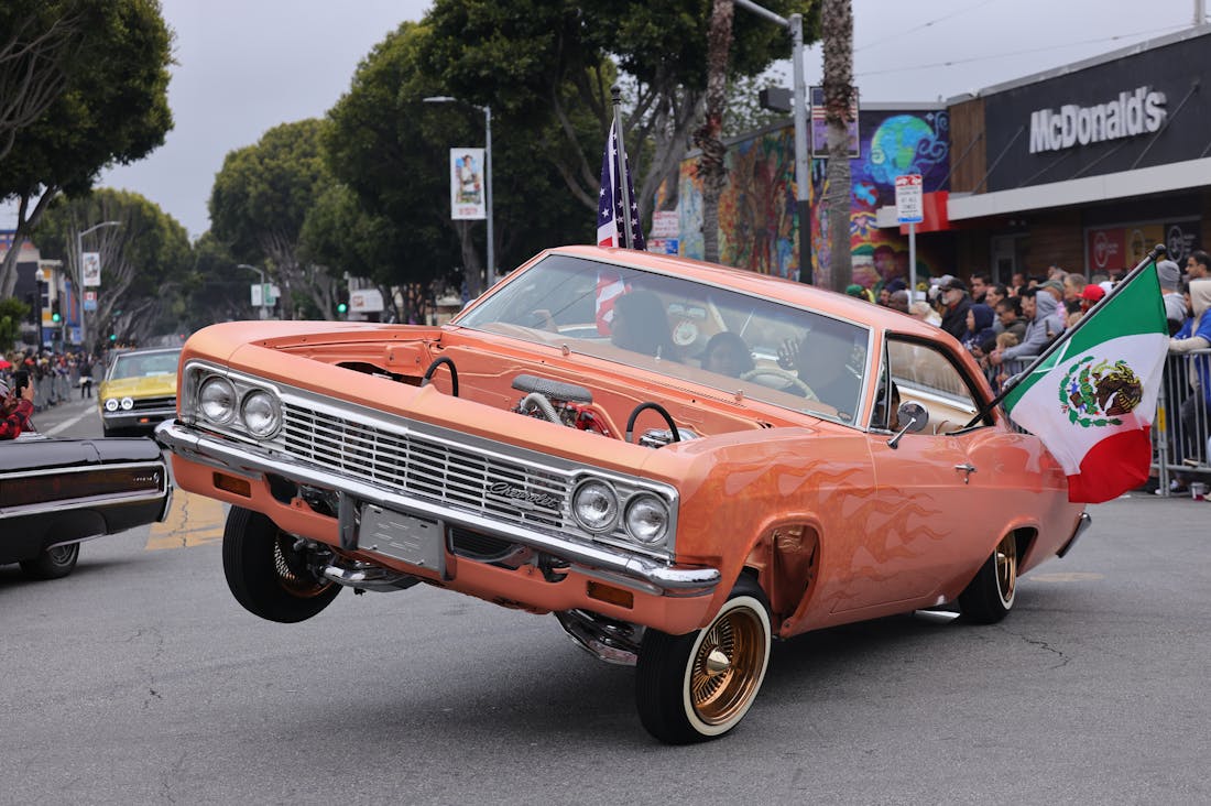 Reviving Automotive Culture: The Timeless Charm of Classic Cars in a Modern World Image 3