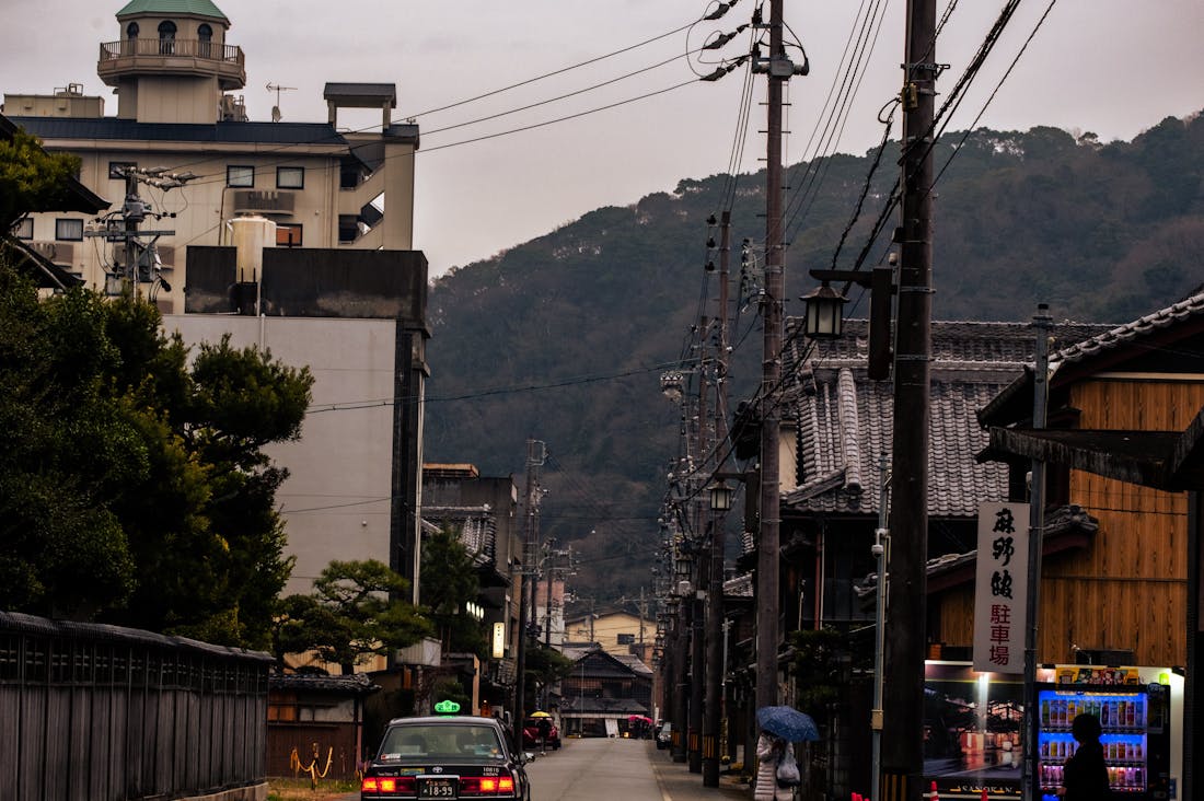 Revving Up Your Knowledge: The Evolution and Future of Electric Vehicles Image 1