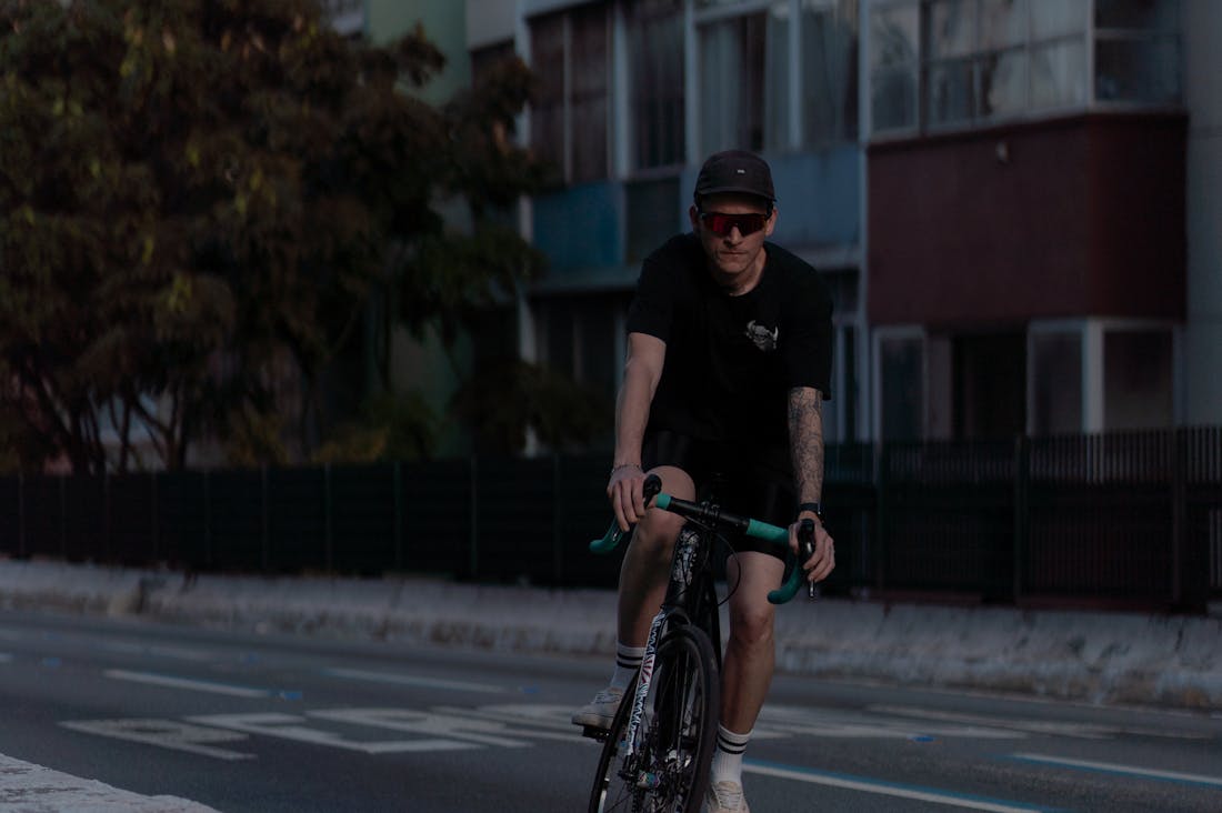 Revving Up Your Wellness: The Intersection of Auto, Tech, and Health Lifestyle Choices Image 3