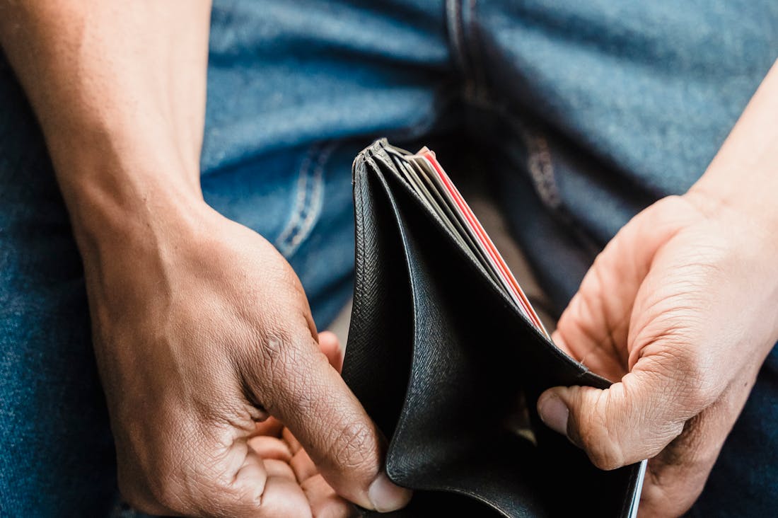 Simplifying Personal Finance: Practical Tips for Building Wealth Wisely Image 1