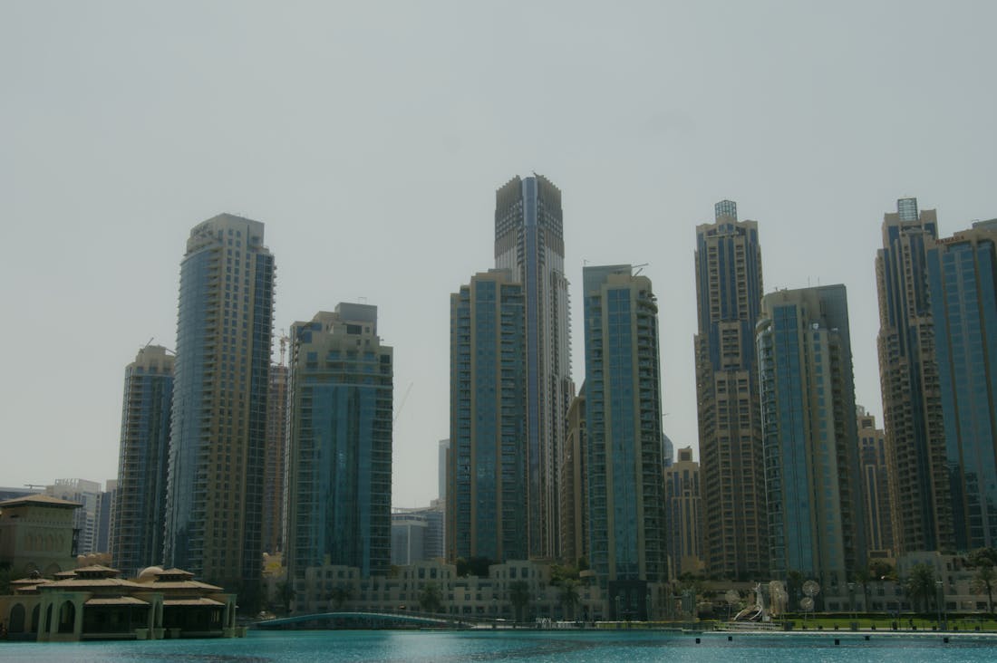 Smart Finance: Strategies for Building Wealth in a Changing Economic Landscape Image 1