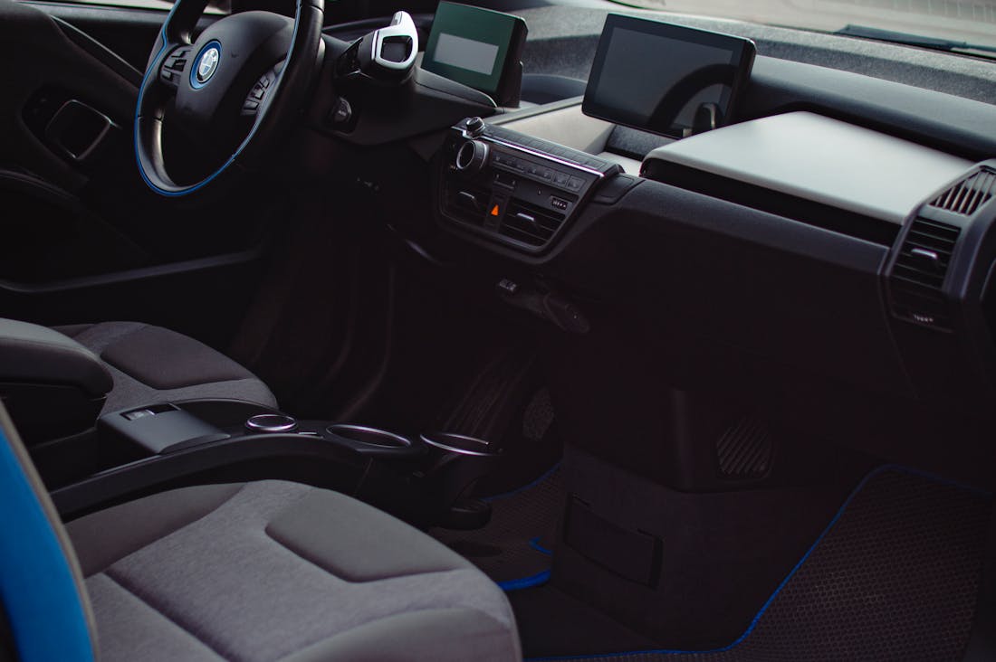 Smart Tech Gadgets Redefining Modern Travel Experiences Image 2