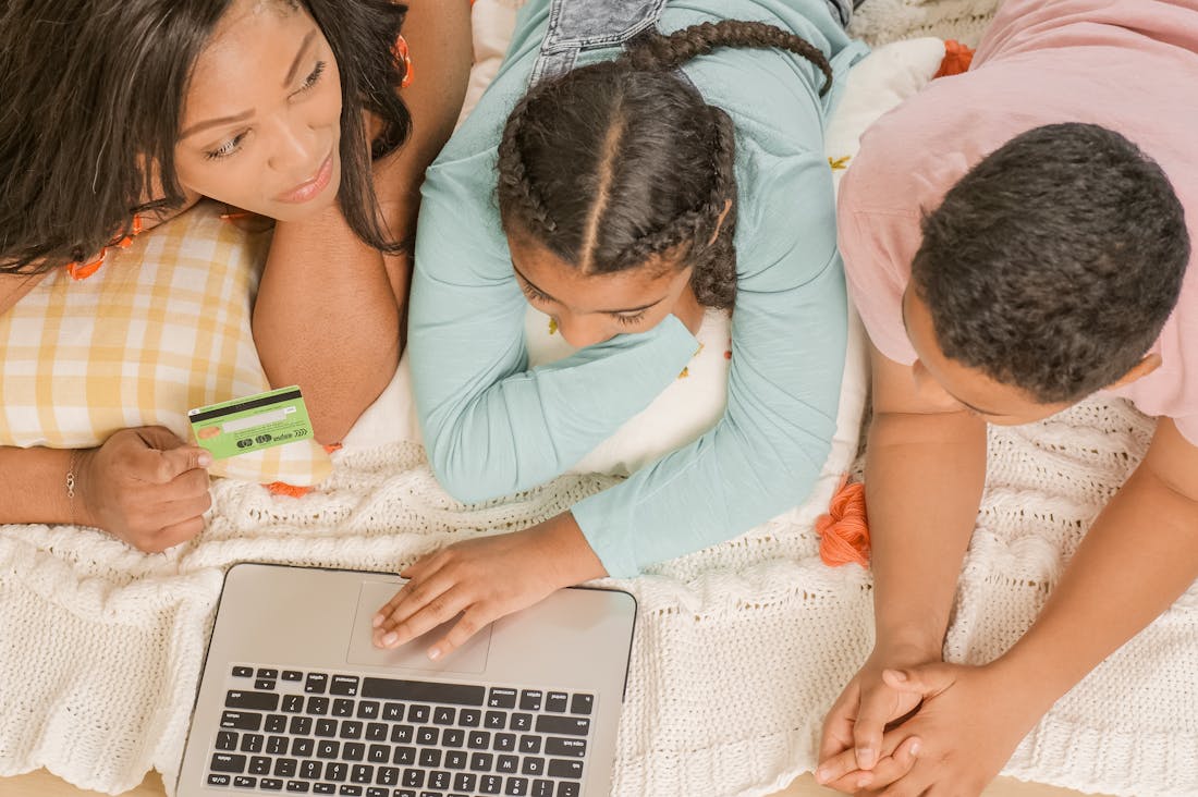 Smart Tech Gadgets That Revolutionize Daily Life Image 3