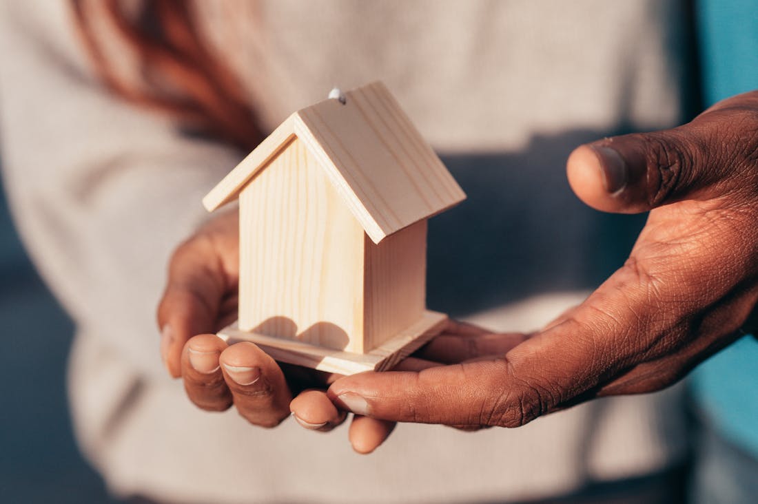 Smart Tech Gadgets Transforming Your Home into a Modern Haven Image 2