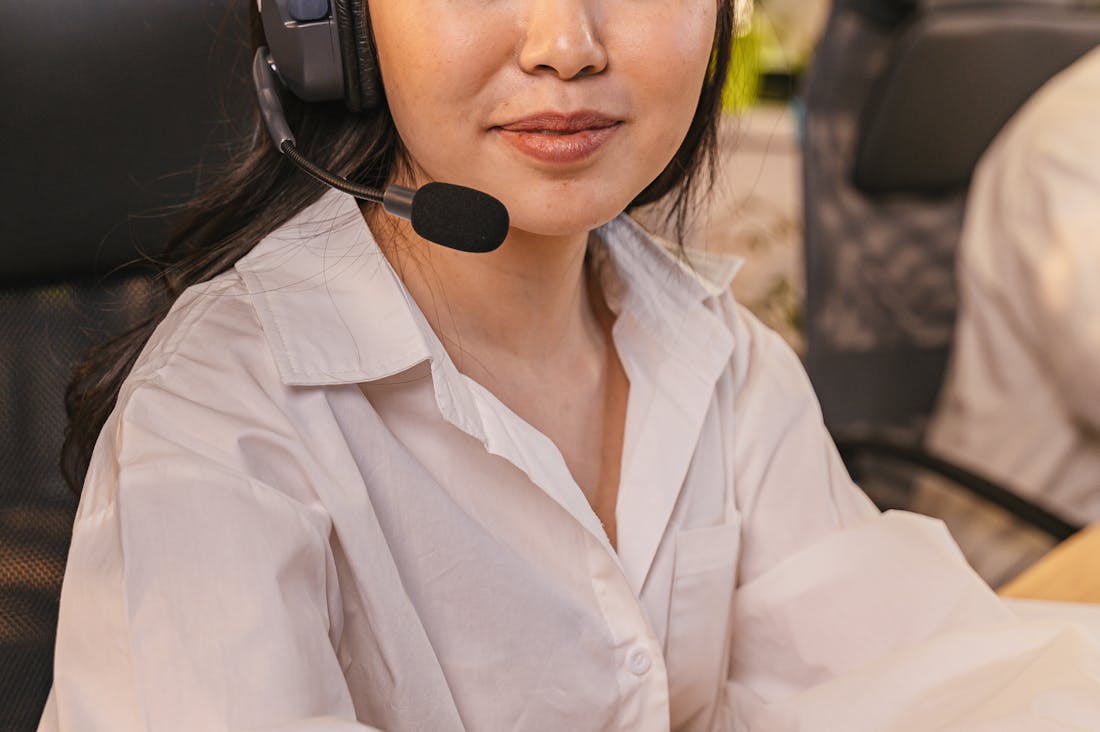 Staying Connected in a Digital World: The Importance of Real-Life Interactions in Fostering Relationships Image 2