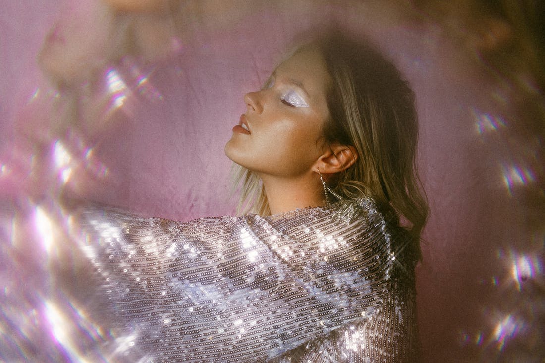 Steering Towards Financial Freedom: Strategies for Smart Saving and Investing in Today's Economy Image 2