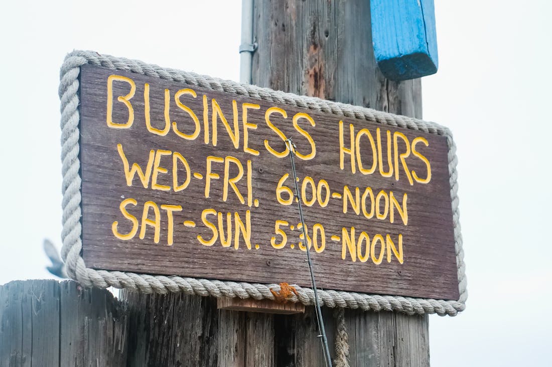 Strategies for Maintaining Health and Wellness During Busy Workdays Image 1