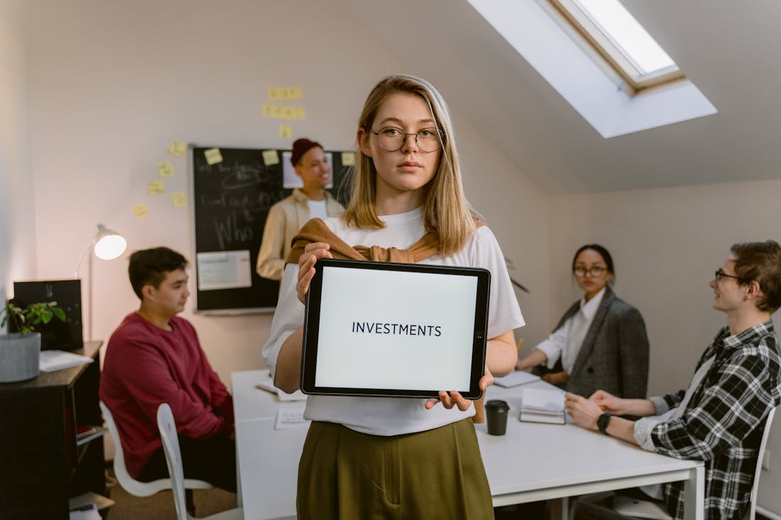 Strategies for Smart Investing in Today’s Dynamic Market Image 1