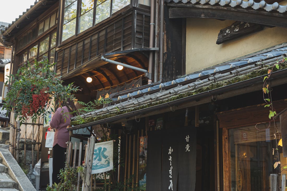 Sustainable Travel Practices for Modern Explorers: Making Positive Choices Image 3