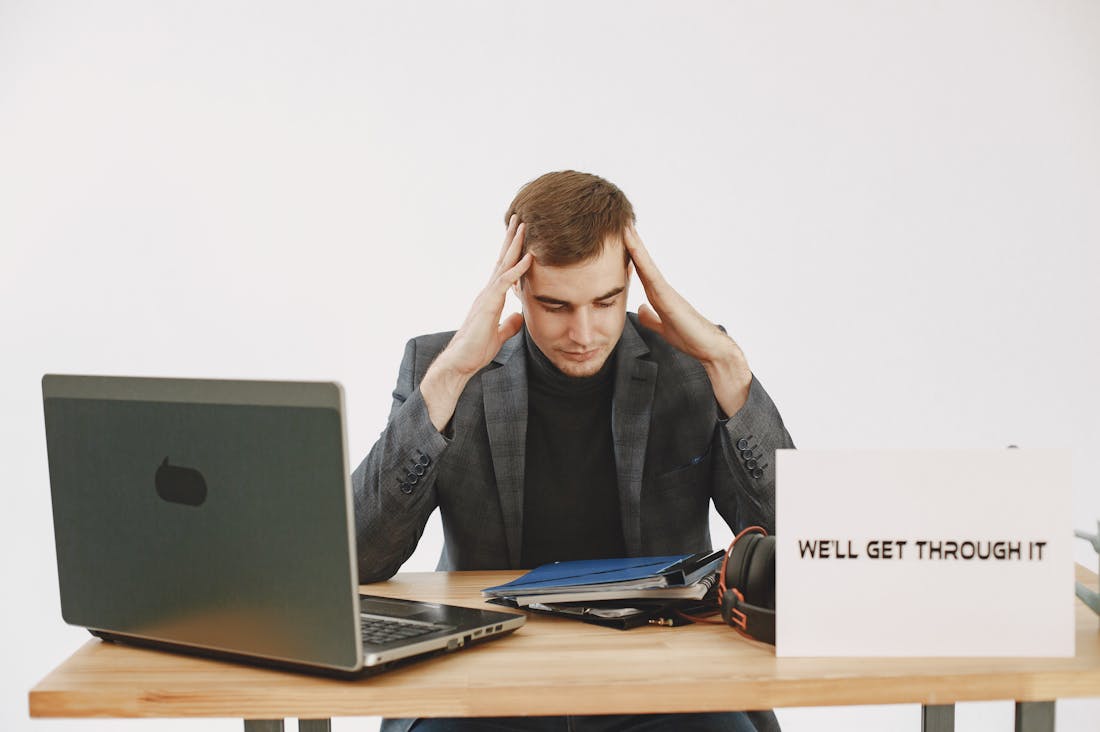 Tech and Daily Life: Enhancing Productivity, Connectivity, and Well-being in the Digital Age Image 1