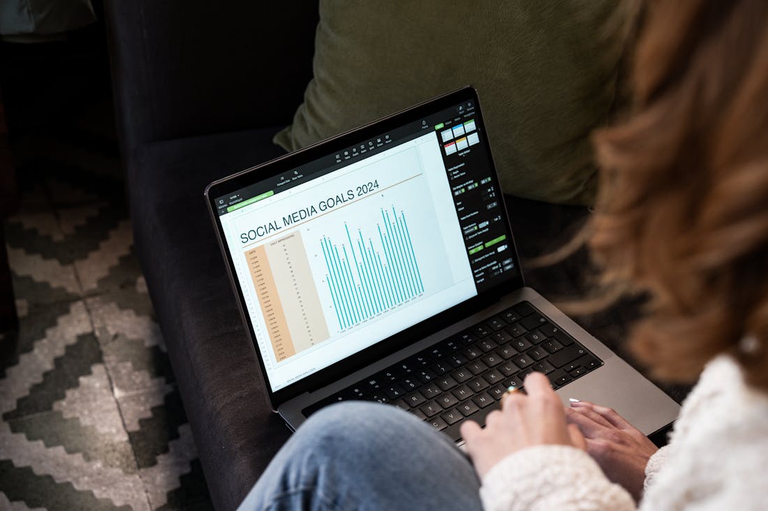 Tech Essentials for the Modern Home Office Setup Image 3