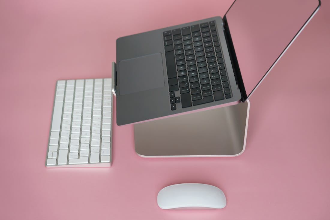 Tech Gadgets Revolutionizing Everyday Life: Must-Have Devices for 2024 Image 3