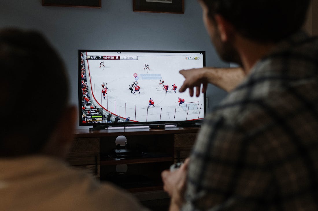 Tech Innovations in Everyday Life: How They Shape Our Wellbeing and Relationships Image 3