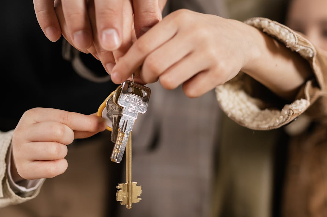 Tech Innovations Revolutionizing Home Security Systems Image 3