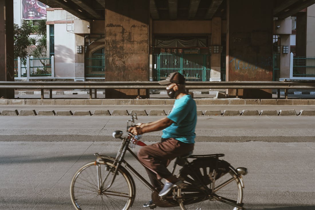 Tech Innovations Shaping the Future of Sustainable Travel and Eco-Conscious Living Image 1