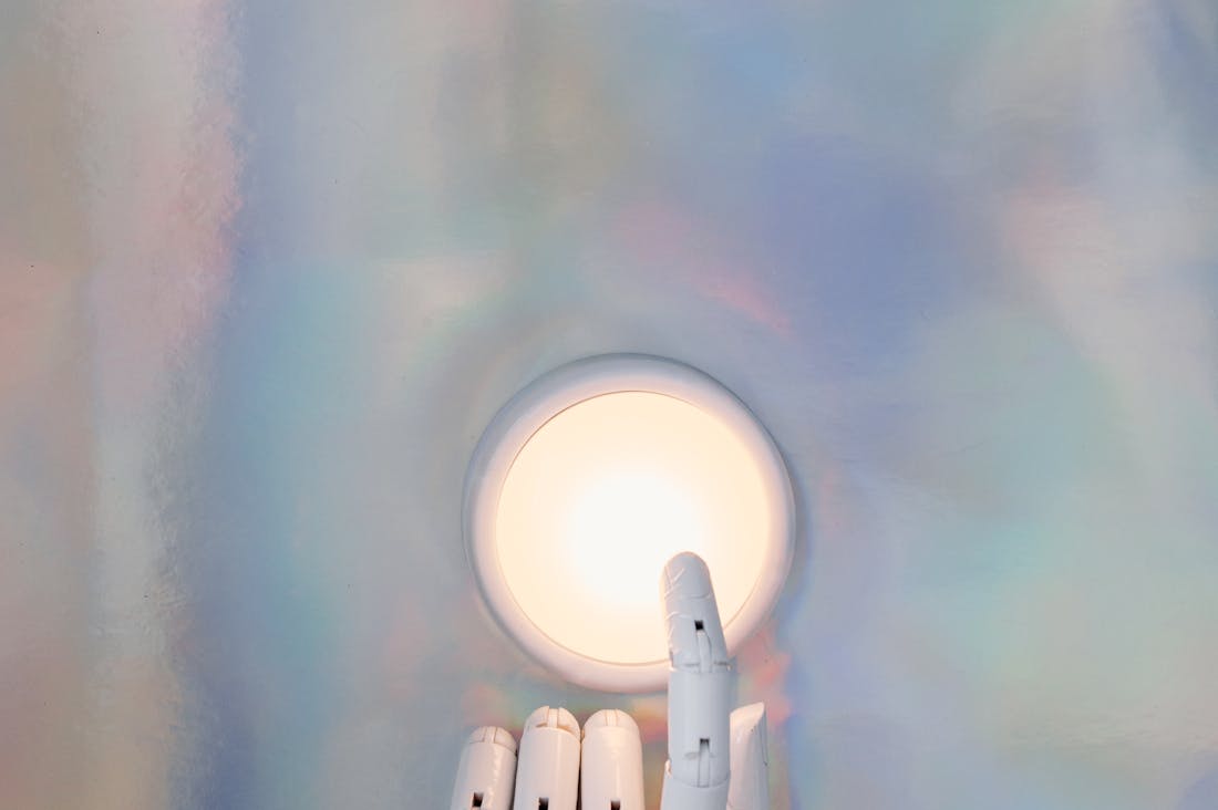 Tech Trends Reshaping Our Future: Embracing Change in Lifestyle and Work Image 3