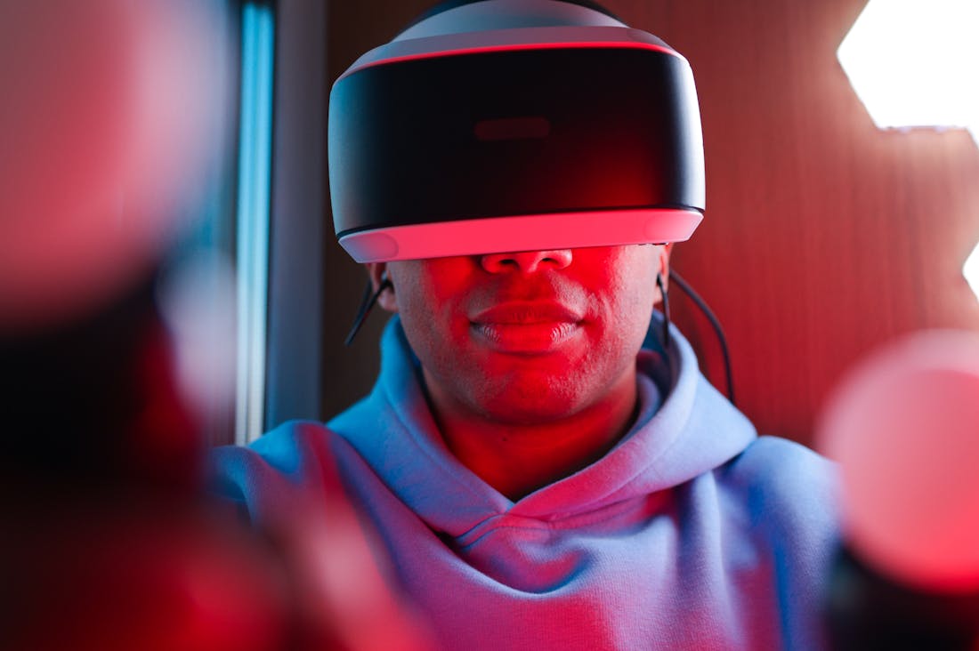 Tech Trends Shaping Our Daily Lives and Future Workspaces Image 2