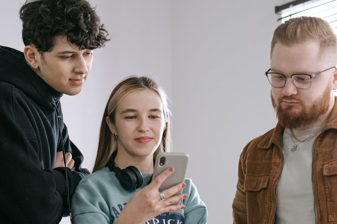 Tech Trends Shaping Tomorrow's Workplace Image 3