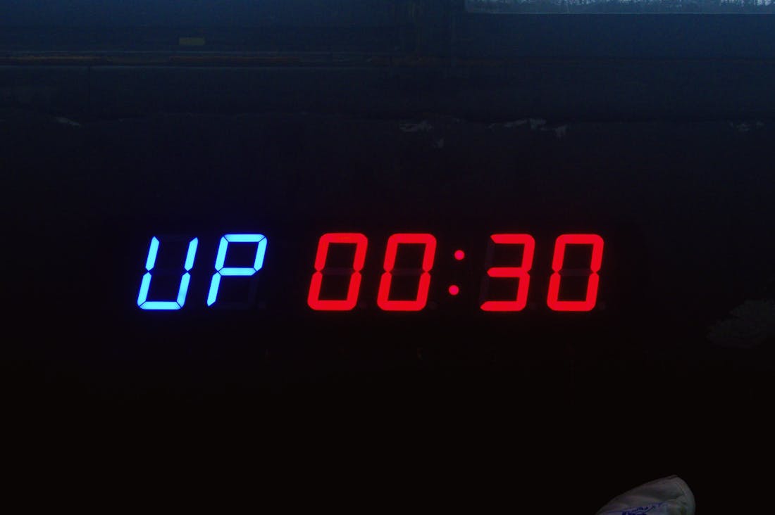 The Essential Guide to Balancing Mental Health and Digital Detox in a Tech-Saturated World Image 3