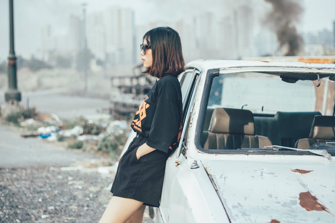 The Evolving Auto Industry: Trends and Technologies Driving Tomorrow’s Vehicles