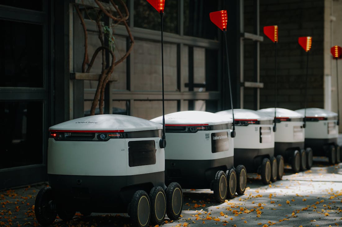 The Future of Automobiles: Electric and Autonomous Vehicles Paving the Road to Innovation Image 2