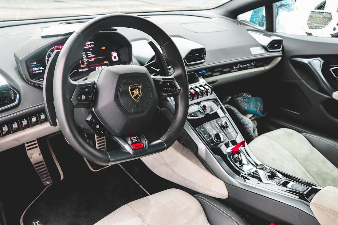 The Future of Electric Vehicles: How Going Green is Shaping the Auto Industry Landscape Image 2