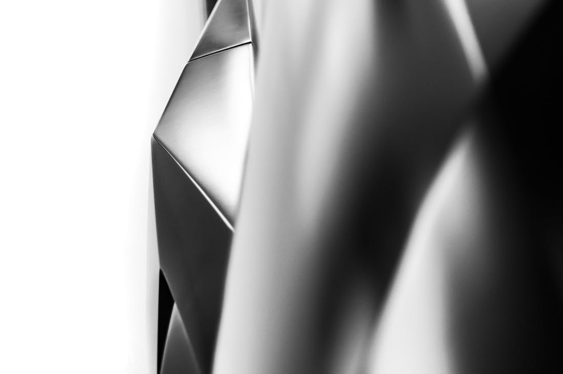 The Future of Electric Vehicles: Sustainable Innovations and Their Impact on Our Roads Image 3