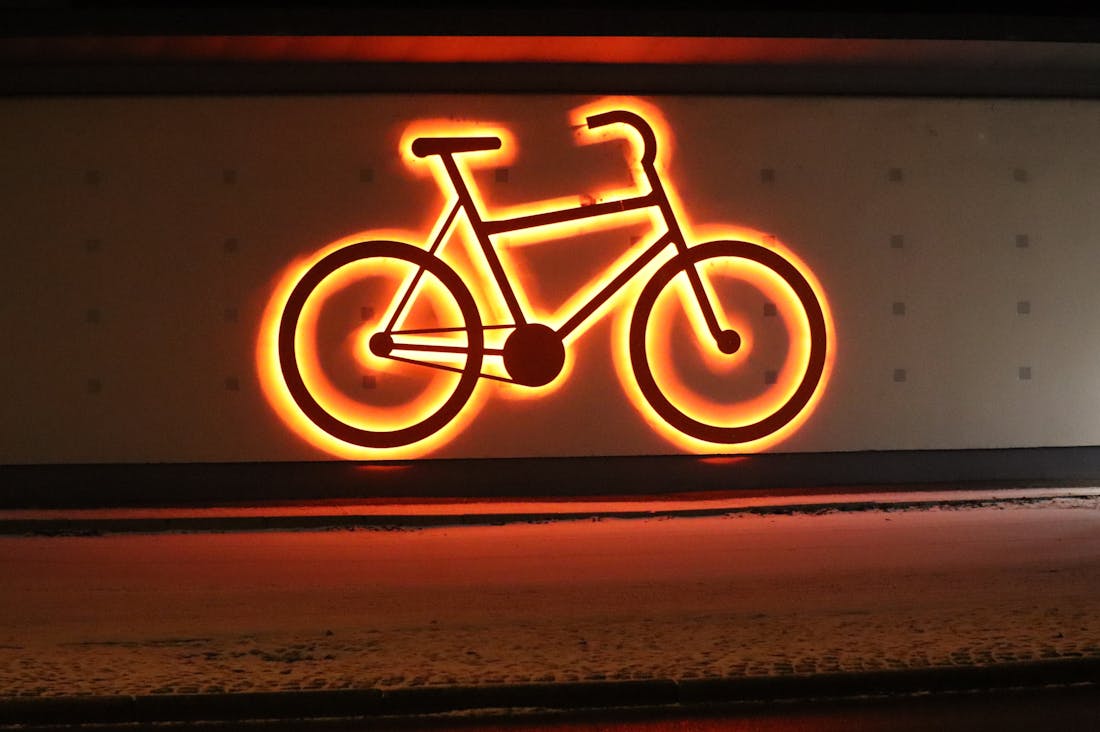 The Future of Electric Vehicles: Trends and Innovations Shaping the Auto Industry Image 1