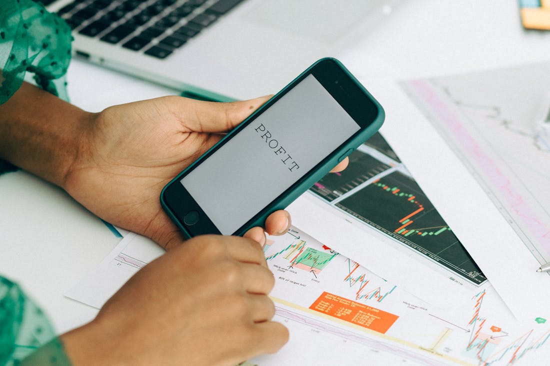 The Future of Finance: Navigating Personal Investments in a Digital World Image 1