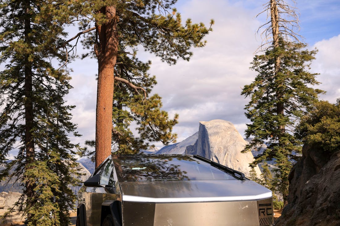 The Future of Mobility: How Electric Vehicles Are Changing Auto Industry Dynamics Image 3