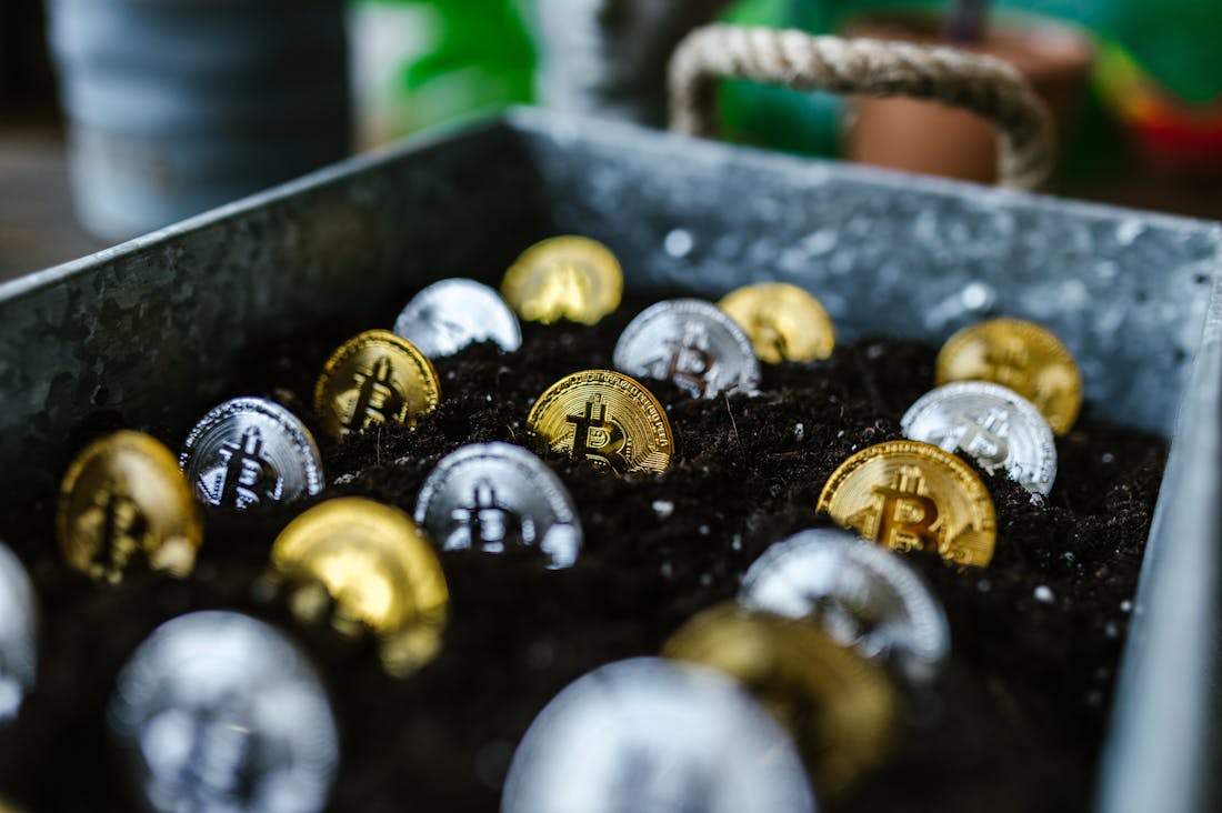 The Future of Personal Finance: Adapting to Changing Technologies and Market Trends Image 1