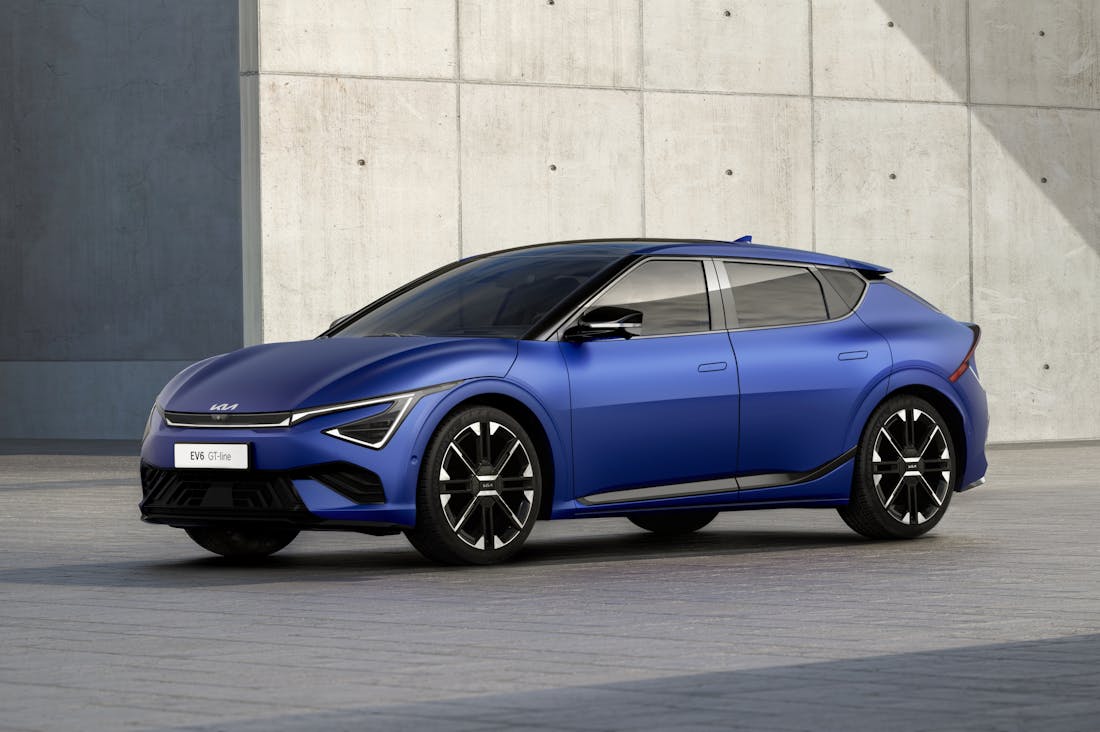 The Future of Transportation: How Electric Vehicles are Redefining Our Commuting Experience Image 1