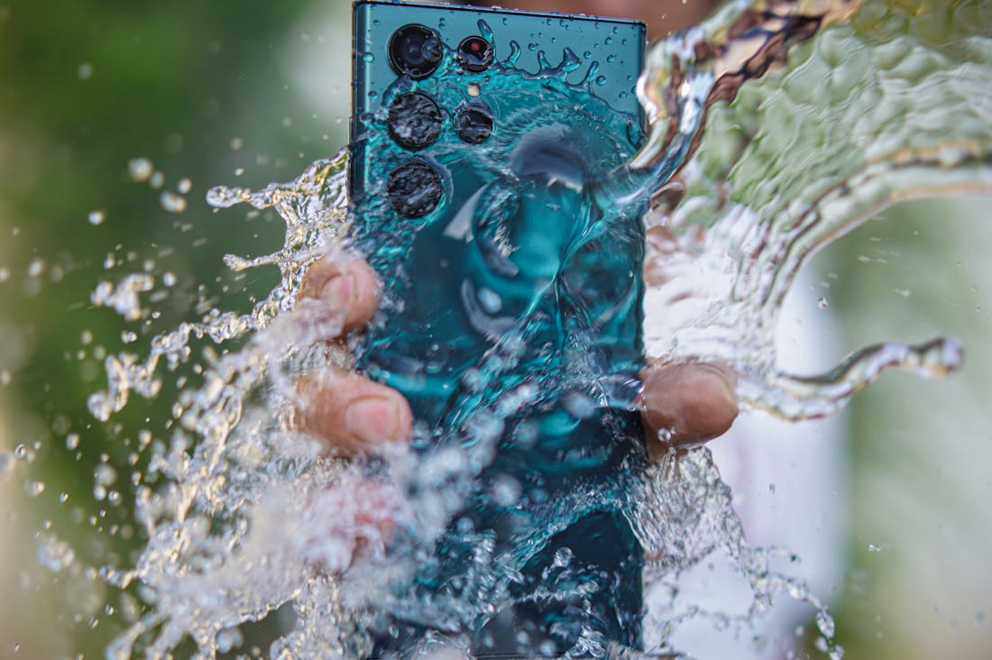 The Intersection of Technology and Modern Living: Embracing the Digital Age Image 2