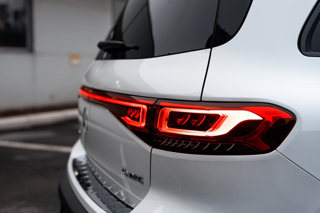 The Revolution of Electric Vehicles: A Deep Dive into the Future of Auto Technology Image 2