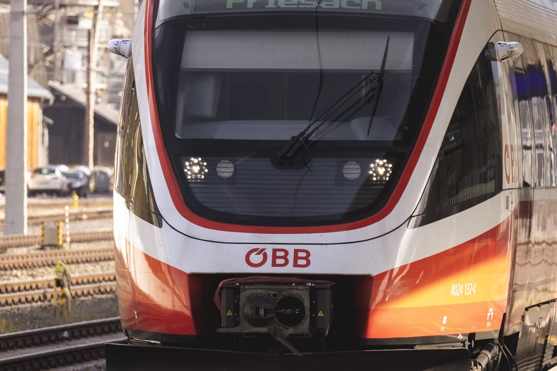 The Revolution of Electric Vehicles: A Deep Dive into the Future of Auto Technology Image 3