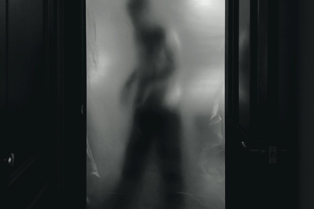 The Rise of Minimalism: How Lesser Belongings Lead to Greater Happiness and Well-Being Image 2