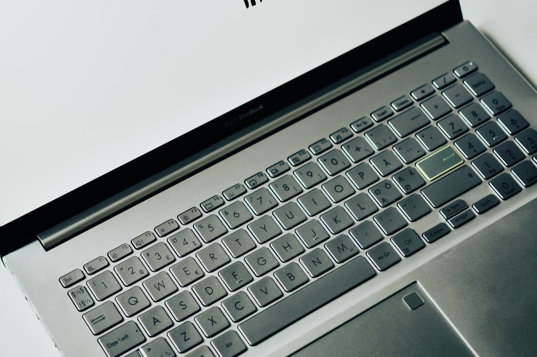 The Tech Revolution: How Innovations are Transforming Our Daily Lives and Workspaces Image 2