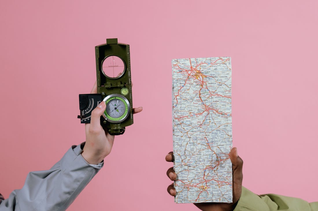 The Traveler's Toolkit: Essential Tech Gadgets for Effortless Adventures Image 2