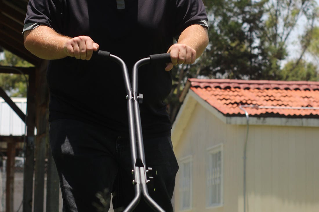 Tips for Achieving Optimal Health Through Balanced Nutrition and Regular Exercise Image 1