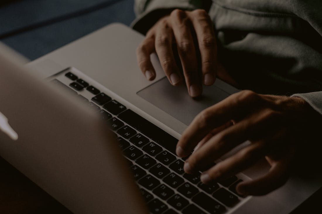 Top Tech Gadgets Every Traveler Should Consider for a Seamless Journey Image 1