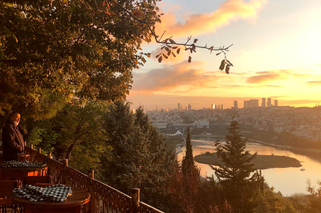 Travel Strategies for Budget-Conscious Adventurers Image 2